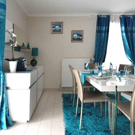 Luxury Paris Blue Serris